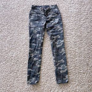 camouflage skinny jeans